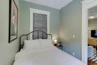 Modern and Stately Upper 2-bed in Historic Midtown - balcony