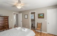 Tidal Wave Retreat - balcony