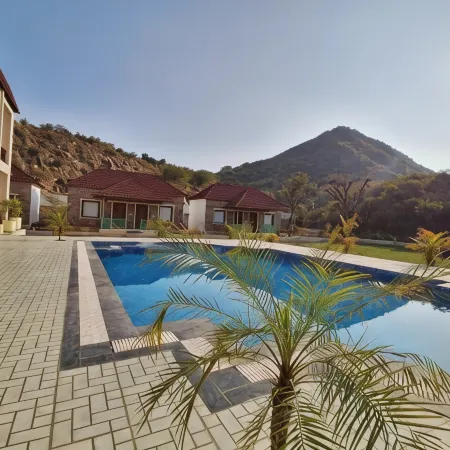 Orchard Hills Resort