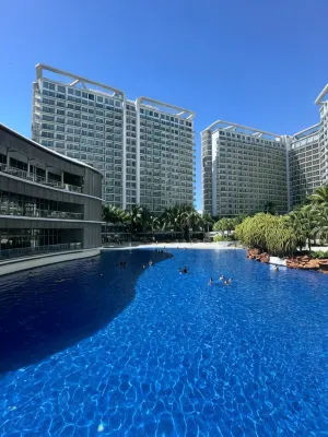 Cityscape Staycation by H&B - en bord de mer