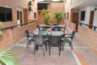 Apartahotel Los Cerezos - Apartments