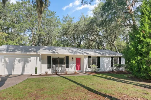 Golf Cart, Fire Pit! 5 Mins to Beach/DT! 4Br/2 Kings! Fam Friendly! - 3-Star