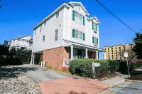 2 min walk to the beach! Gorgeous and spacious home perfect for a group! - Jacuzzi