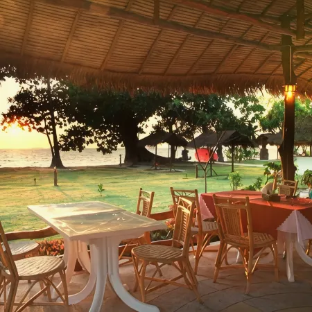Hotel and Beach Bungalow at Lanta Resort