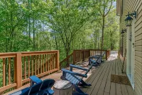 3 minutes to Pisgah Forest Entrance! - Game room - Fire pit - Wifi