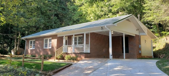 Cozy and Quiet Home-Clayton, Georgia Hotels in Clayton