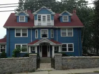Blue Magnolia - A quiet apartment in a quaint Gloucester MA village - Apartments