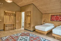 Pristine Hotel - 3-Star