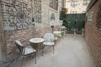 Extra Large Authentic Chicago Graystone walk to Wrigley, Lakefront & Restaurants - Апартаменты
