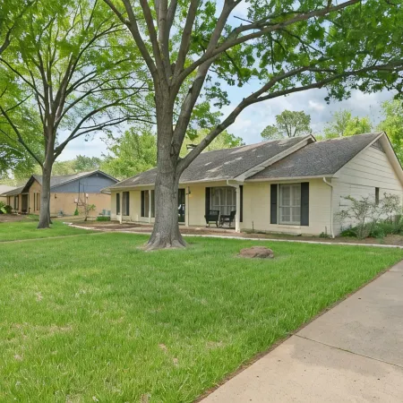 Family Friendly, Updated, Charming Home in North Denton