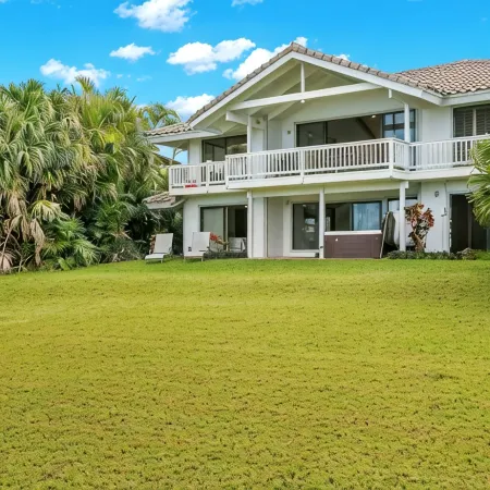 Luxury Oceanfront Escape – A/C, Hot Tub, 5 Bedrooms & Stunning Ocean Views!
