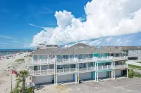 Beachfront townhome with breathtaking views and just steps from the beach! - 4-Star