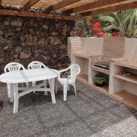 Luxury Secluded Villa - Large heated pool Aircon in main bedroom - fibre wifi