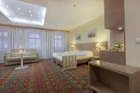 Ambassador Hotel - parking