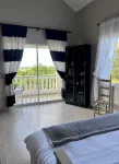 Pool Jacuzzi & Tropical Oasis Yard With Fruit Trees - Fitnessstudio