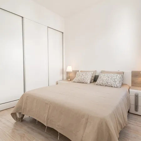 Cozy Fuseta Townhouse with Terrace & Roof Solarium, 5Min to Beach