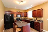 4 bedroom house close to the Horse Park - 2つ星
