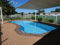 Leeton Heritage Motor Inn - Yüzme Havuzu