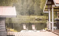 Långforsen Glamping & Lapland Experience Hotels in Sangis