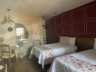 Paseo Real Hotel Boutique Hotels near Acuario Xcaret Uruapan