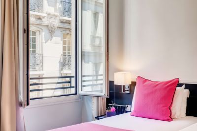 スーペリアツインルーム ホテル コーマルティン オペラ アストテルの写真