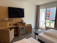 Adesso Hotel Göttingen - Pay at Property on Arrival-Ihr Automatenhotel in Göttingen Hotels near Bismarckhauschen