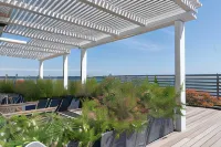 Kiss Beachfront Hotel & Restaurant - 3-Sterne