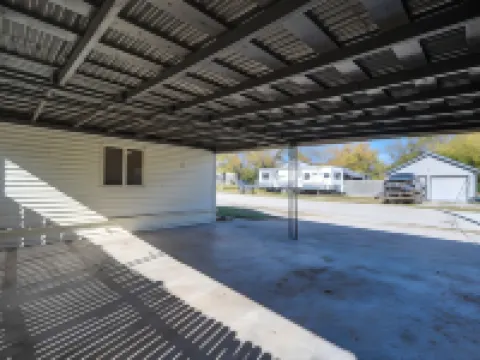 Pet-Friendly Brady Vacation Home Near Wineries! Hotels in Brady