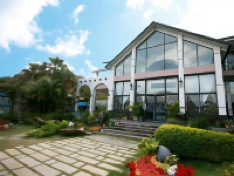 Fennel Resort Hotels in Mudan Township