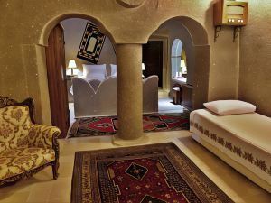 Grand Cave Suites