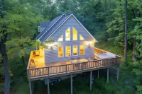 Love Ridge Mountain Lodging Hotel di Rockfish