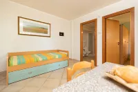 Residence Villantica Hotel dekat Camping Residence Villaggio San Michele - Vieste
