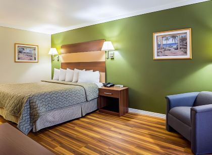 Rodeway Inn & Suites Lake Havasu City