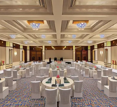 ITC Narmada, a Luxury Collection Hotel, Ahmedabad Отели рядом с достопримечательностью «Торговый центр Alpha One»