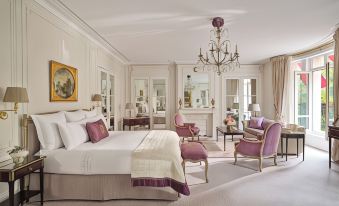5. Hotel Pl..