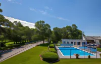 Blue Rock Resort - Pool