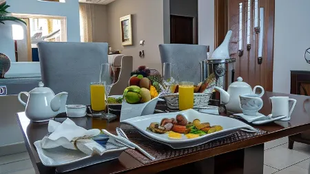 Oak Plaza Suites Отели рядом с Аэропорт Кумаси