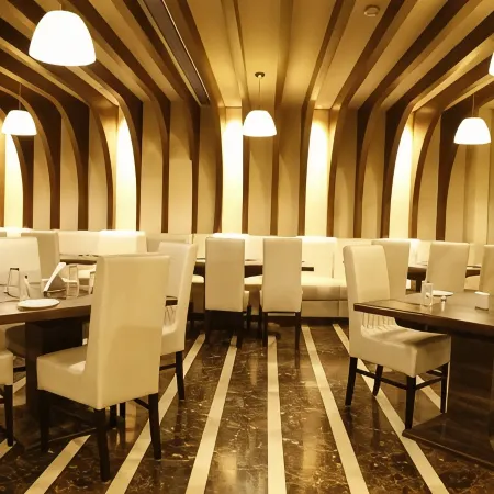 Hotel Orange Отели рядом с достопримечательностью «Железнодорожный вокзал Агра Кантонмент»