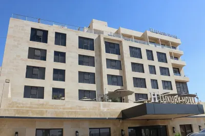 H Luxury Hotel Hoteles en 