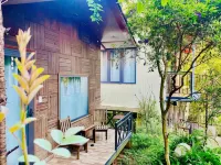 BAZAN HOME - Hotel & Bungalow Hotels near Nhà mồ Làng PleiỐp
