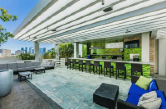 Charming High Floor STRIP VIEWS Palms Studio 30306 Отели в г. 