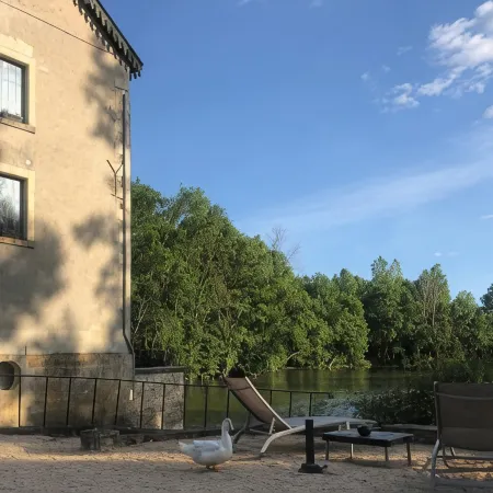 Moulin de la Chevriere Отели в г. Саше