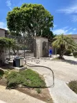 REMODELED 3 BEDROOM 2.5 BA. HOME ACROSS FROM PRIVATE BEACH OR WALK TO DOG BEACH! Hotel a Solana Beach