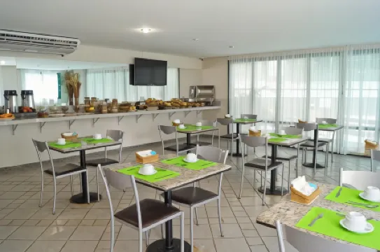 Hotel Costa Victória Отели рядом с достопримечательностью «Theatro Carlos Gomes»