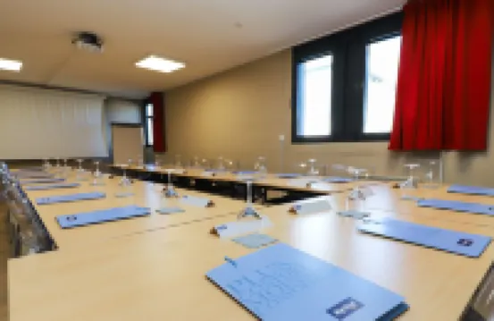 基里亞德布里夫拉蓋亞爾德中心酒店 科雷茲酒店