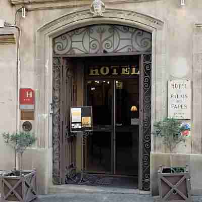 Hôtel du Palais des Papes Hotel Exterior