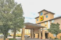 Super 8 by Wyndham Temple I-35 Hotels in Temple
