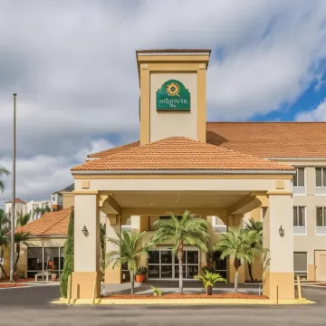 La Quinta Inn & Suites by Wyndham Orlando Universal Area