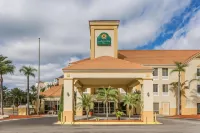 La Quinta Inn & Suites by Wyndham Orlando Universal Area Hotel in zona Nova Southeastern University