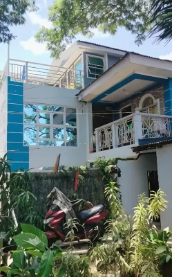 Gerry's Place Hotels in 